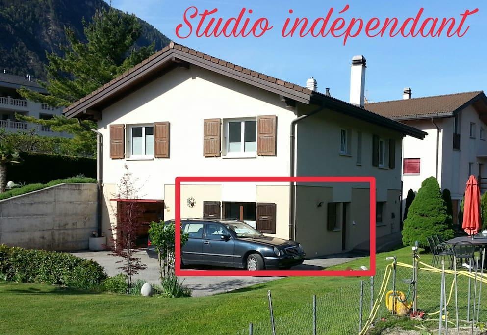 Studio indépendant à Grône Exterior foto